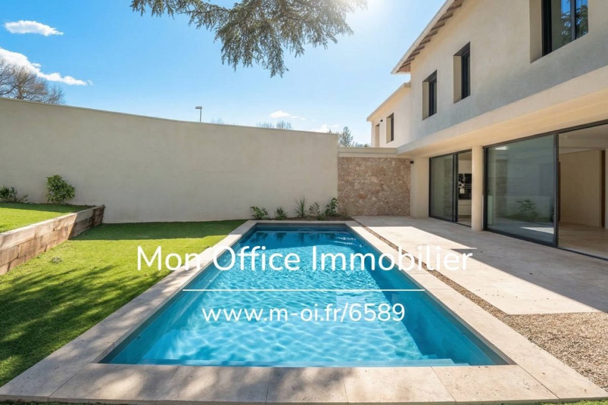 Maison de luxe à vendre à Aix-en-Provence, 850 000 €, Photo 2