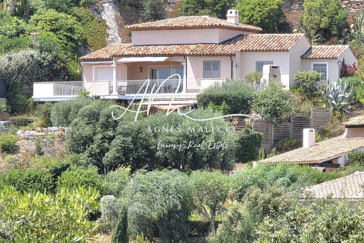 Luxury House for sale in Cavalaire-sur-Mer, 1 990 000 €, Photo 2