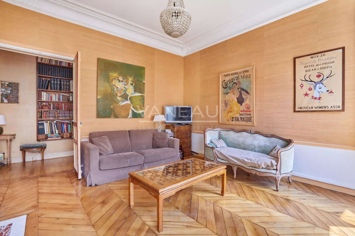Luxury Apartment for sale in Paris 7ème, 1 996 000 €, Photo 2