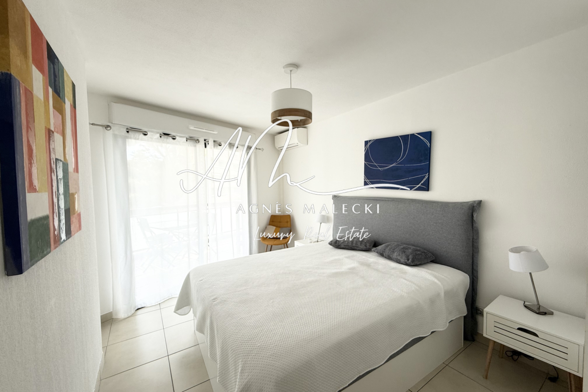 Luxury Apartment for sale in Cavalaire-sur-Mer, 290 000 €, Photo 5