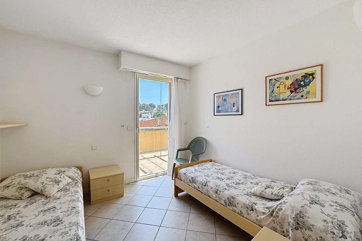 Luxury Apartment for sale in Antibes, 472 500 €, Photo 6