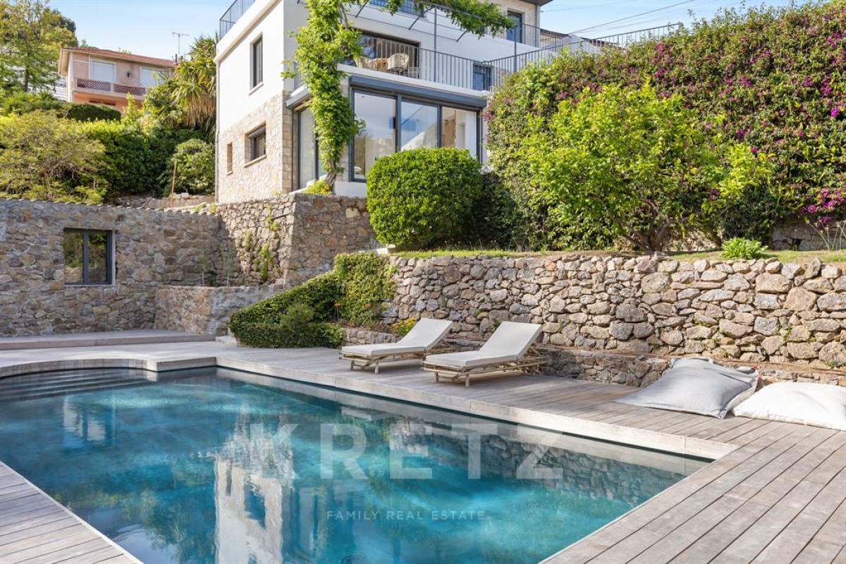 Luxury House for sale in Le Golfe Juan, 2 190 000 €, Photo 1