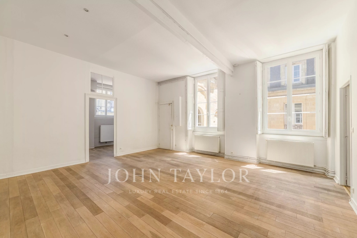 Appartement de luxe à louer à Bordeaux, 1 300 €, Photo 1