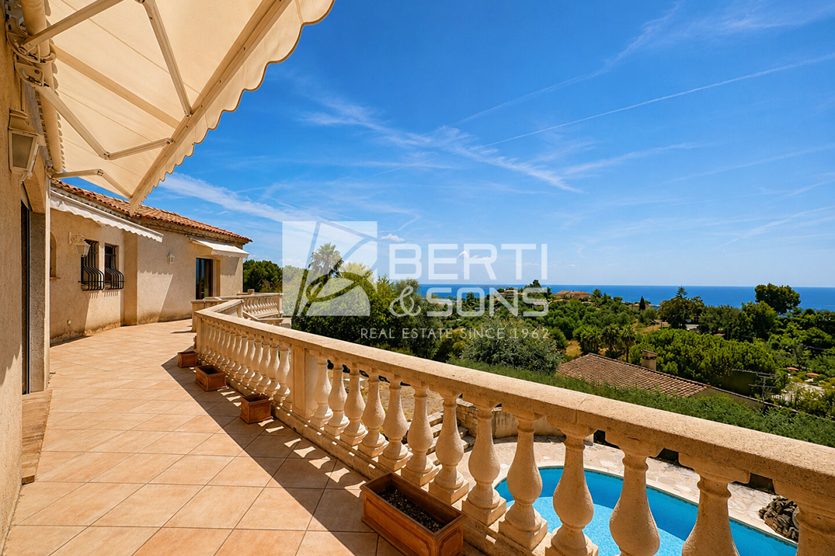 Maison de luxe à vendre à Mandelieu-la-Napoule, 1 370 000 €, Photo 1