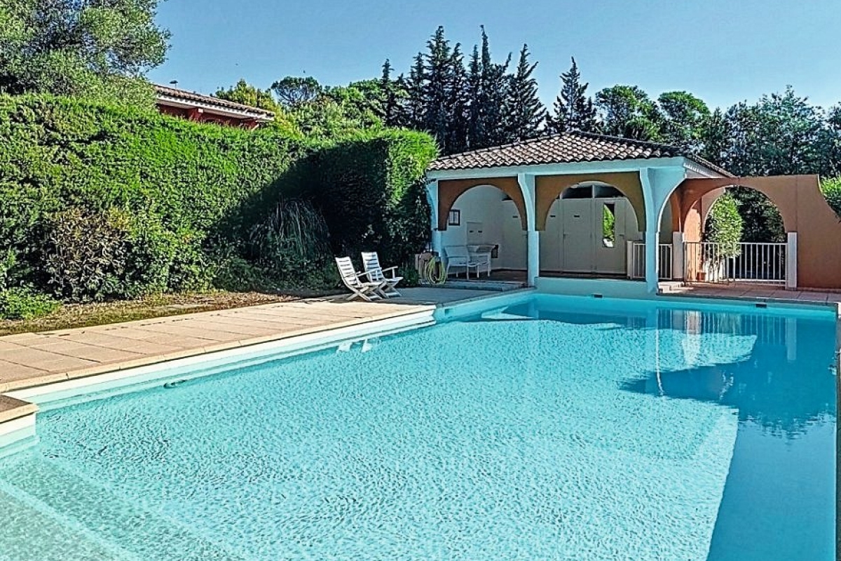 Luxury Apartment for sale in Saint-Raphaël, 660 000 €, Photo 2