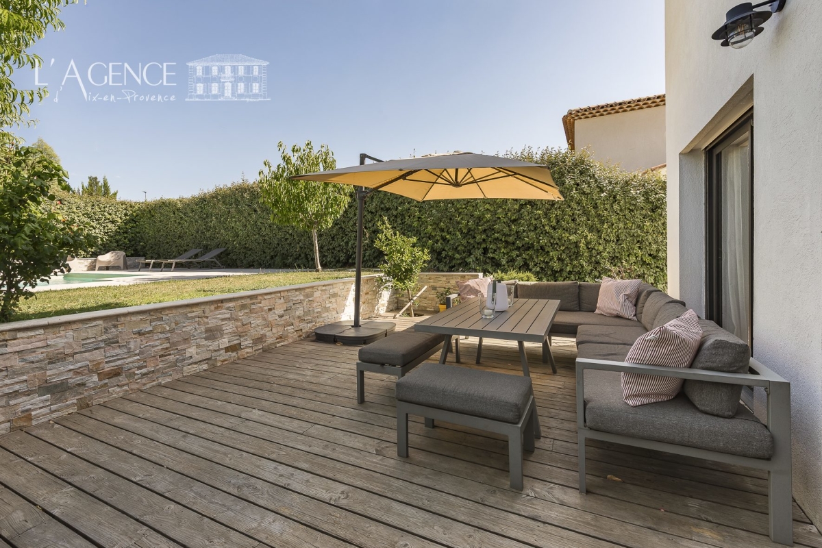 Maison de luxe à vendre à Aix-en-Provence, 949 000 €, Photo 3