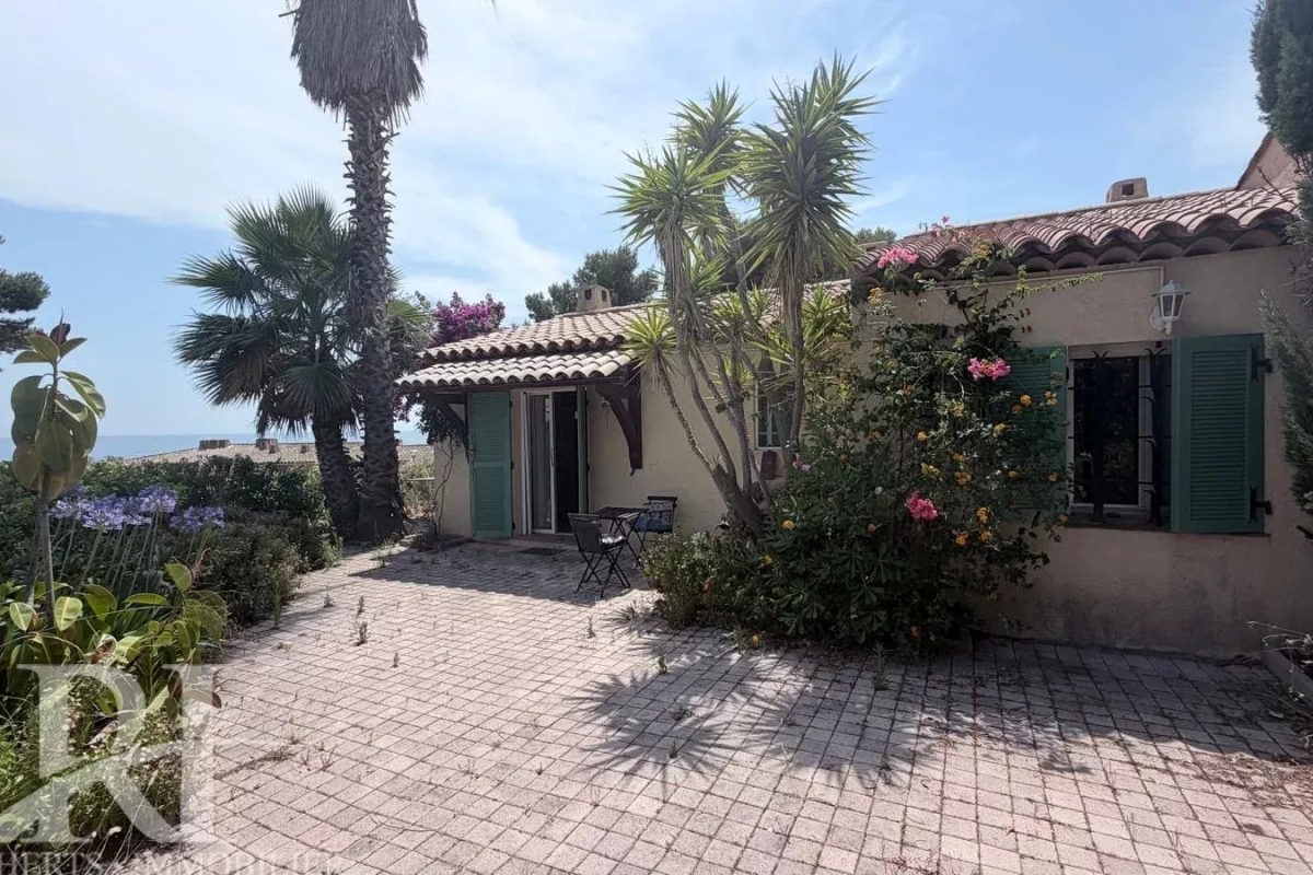 Luxury House for sale in Saint-Raphaël, 499 200 €, Photo 3