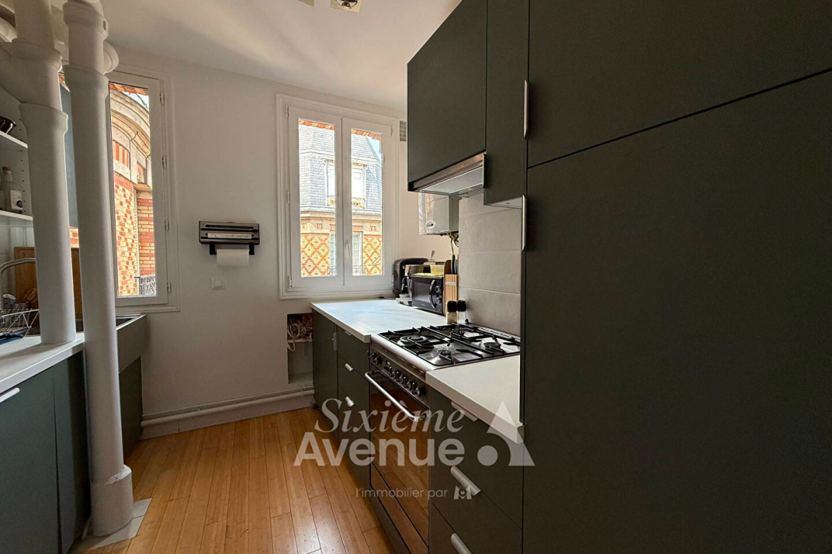Luxury Apartment for sale in Paris 11ème, 820 000 €, Photo 4