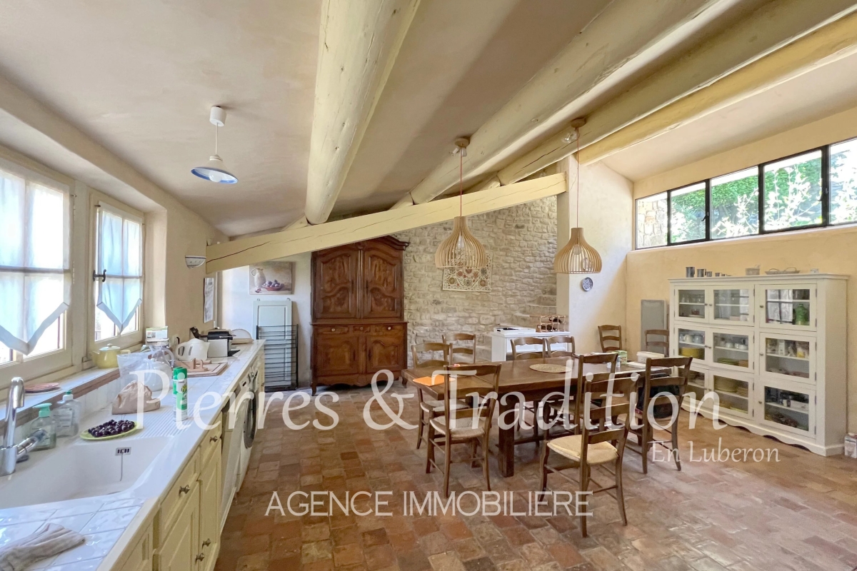 Luxury House for sale in Saint-Martin-de-Castillon, 795 000 €, Photo 4