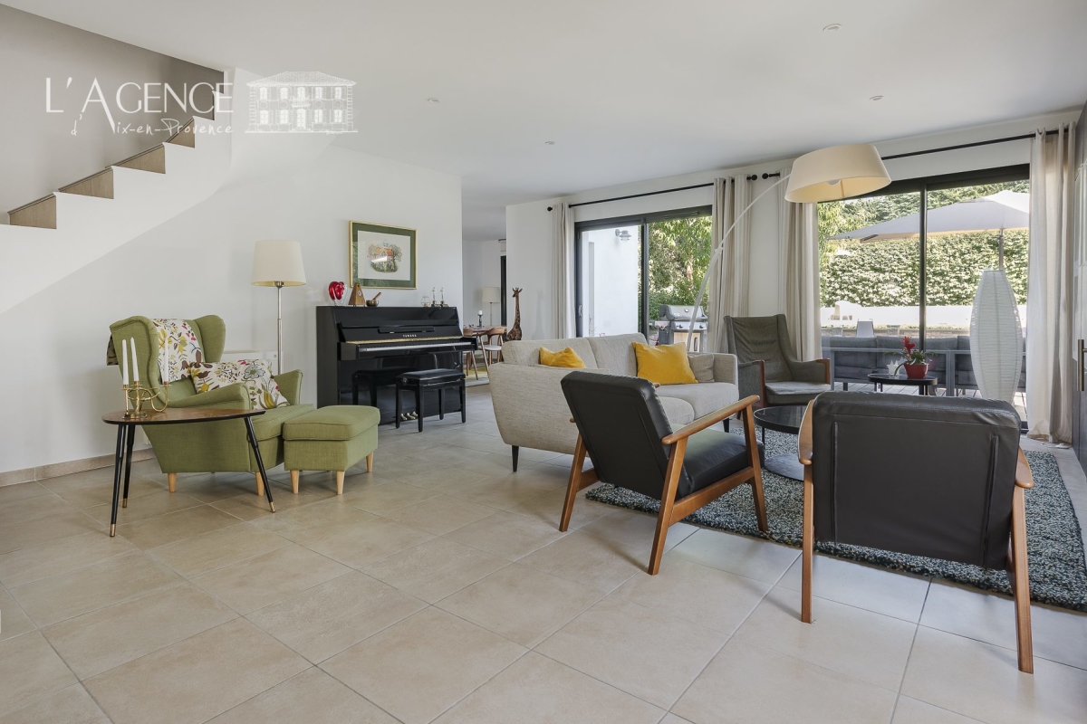 Maison de luxe à vendre à Aix-en-Provence, 949 000 €, Photo 6