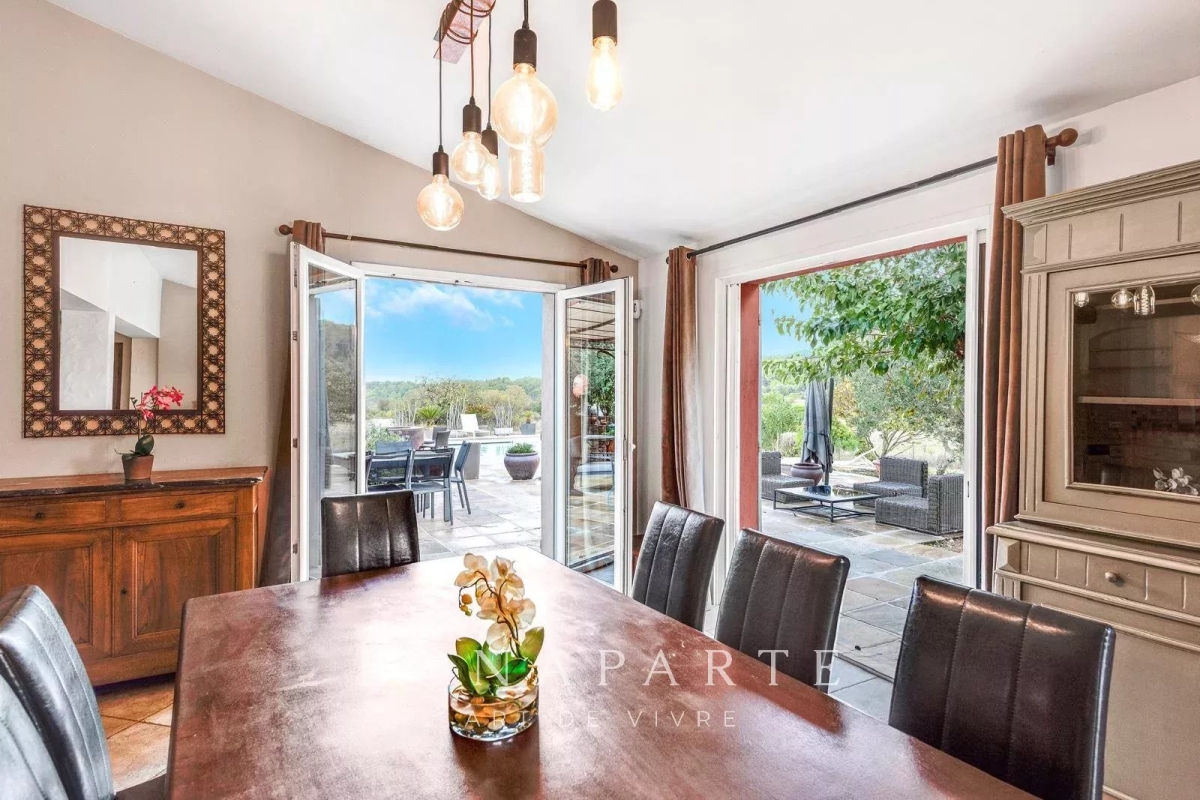 Maison de luxe à vendre à Bagnols-en-Forêt, 830 000 €, Photo 6
