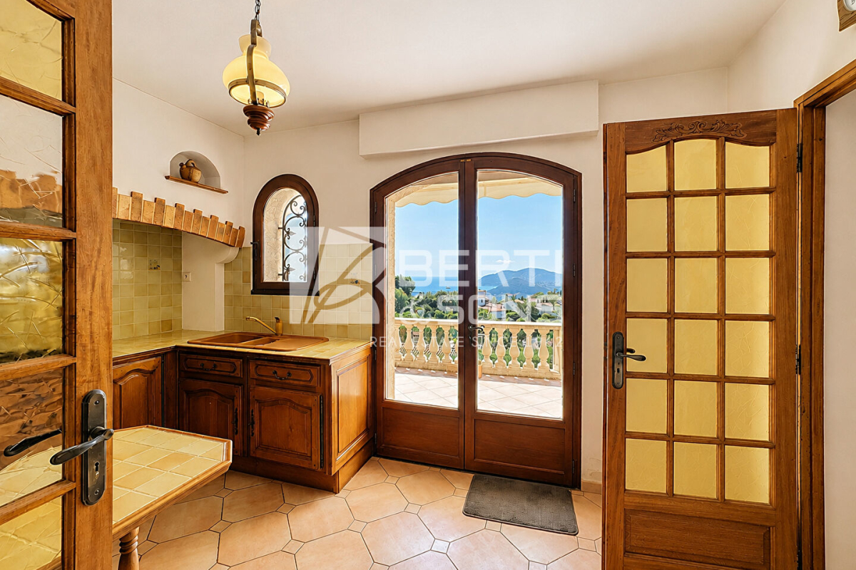 Maison de luxe à vendre à Mandelieu-la-Napoule, 1 370 000 €, Photo 6