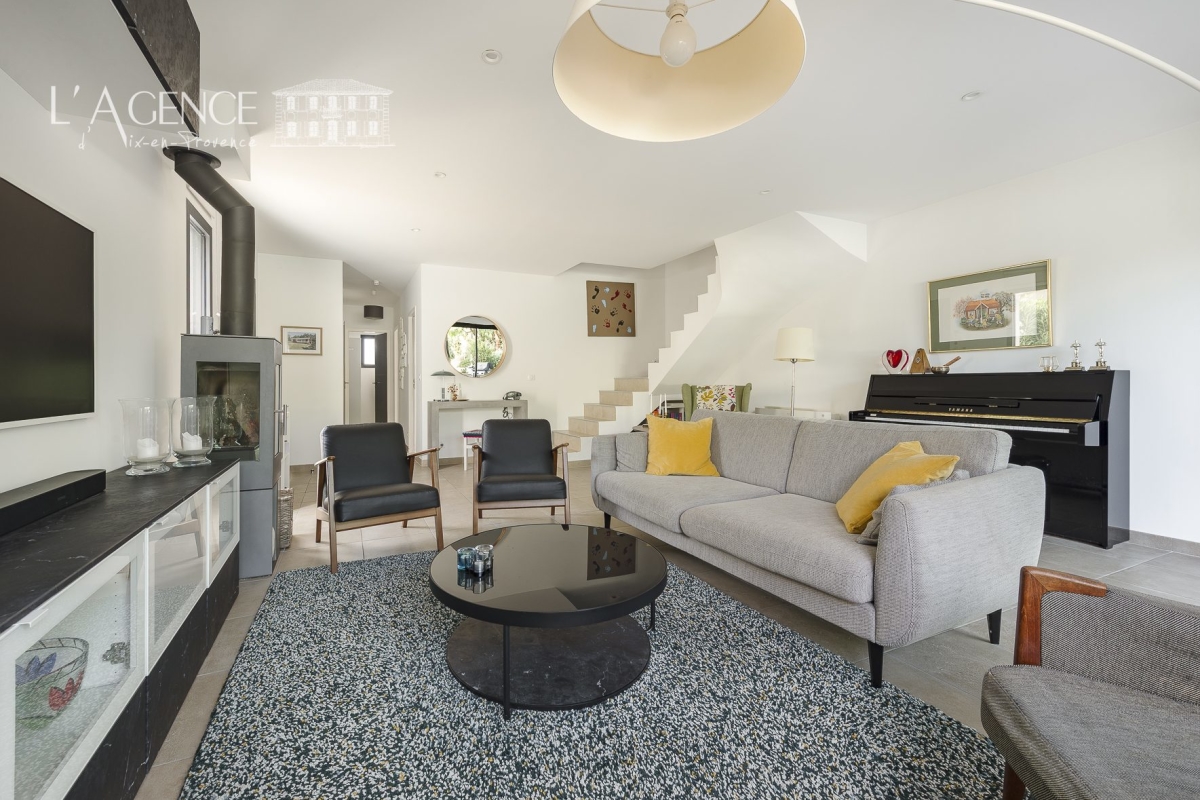 Maison de luxe à vendre à Aix-en-Provence, 949 000 €, Photo 7