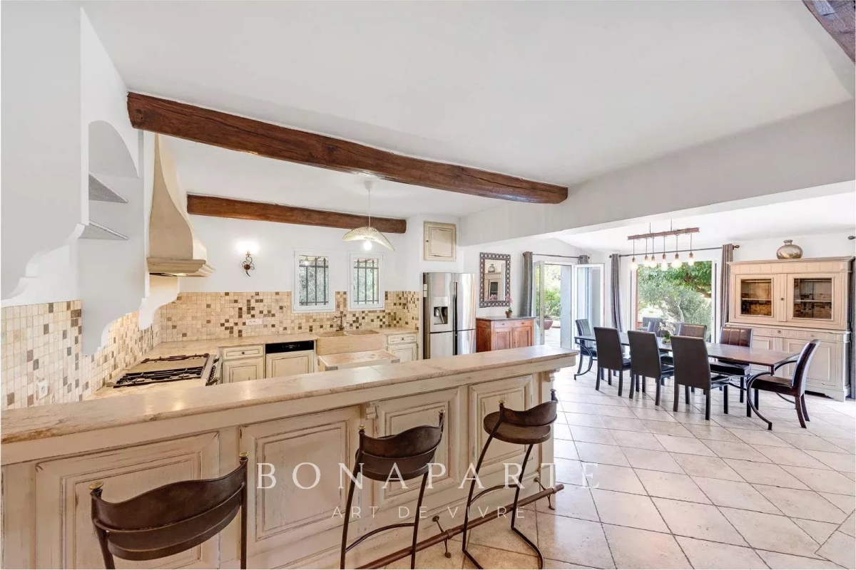 Maison de luxe à vendre à Bagnols-en-Forêt, 830 000 €, Photo 7