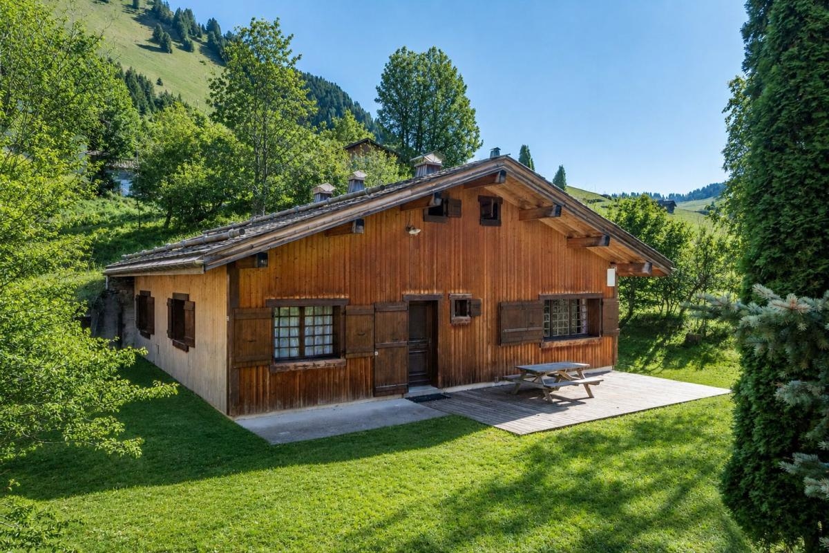 Maison de luxe à vendre à La Clusaz, 975 000 €, Photo 1