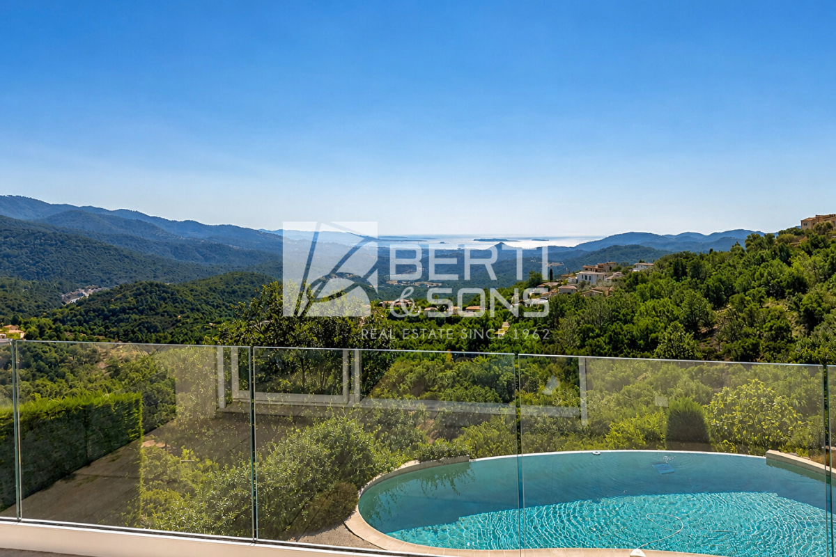 Luxury House for sale in Mandelieu-la-Napoule, 1 450 000 €, Photo 1