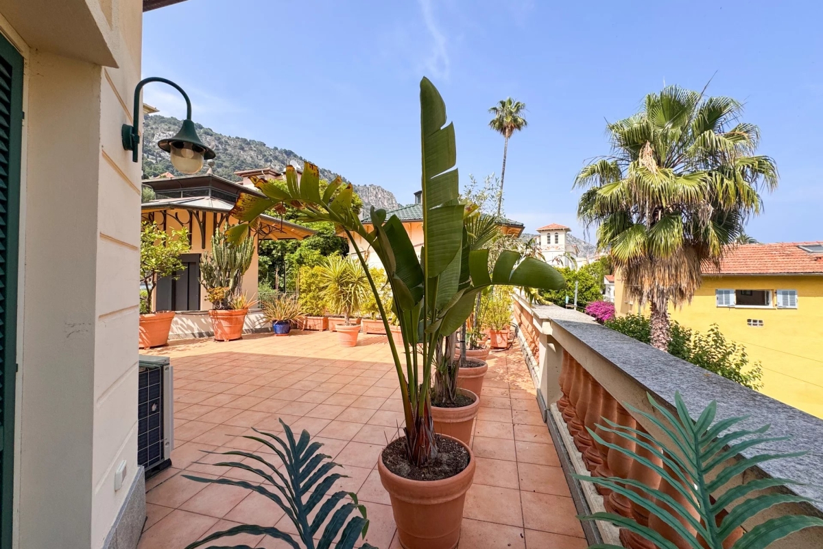 Appartement de luxe à vendre à Beaulieu-sur-Mer, 980 000 €, Photo 2
