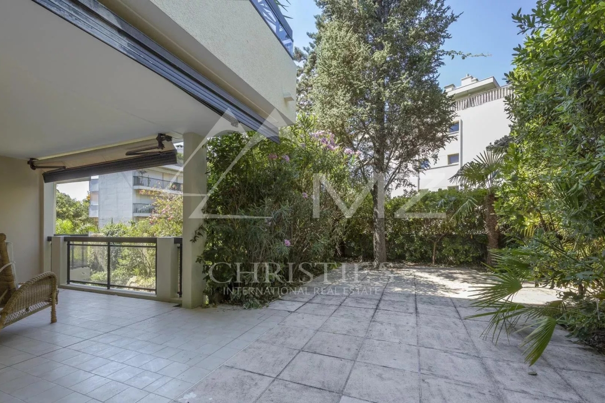 Luxury Apartment for sale in Cannes, 586 000 €, Photo 4