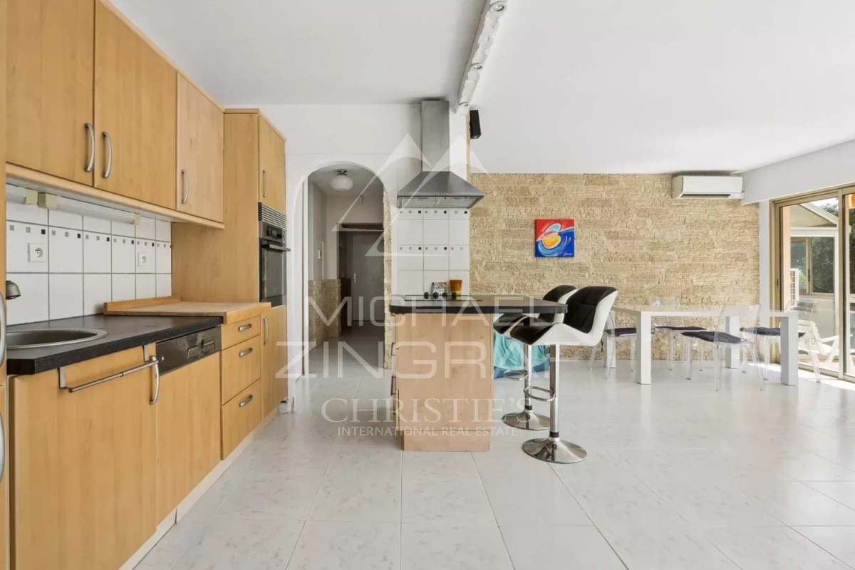 Luxury Apartment for sale in Mandelieu-la-Napoule, 799 000 €, Photo 4