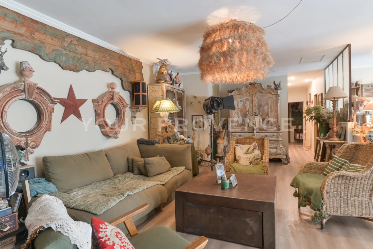 Maison de luxe à vendre à Robion, 660 000 €, Photo 4