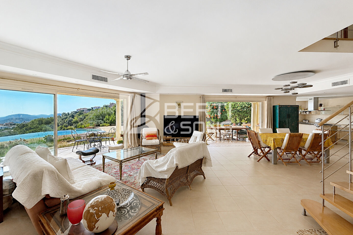 Luxury House for sale in Mandelieu-la-Napoule, 1 450 000 €, Photo 5
