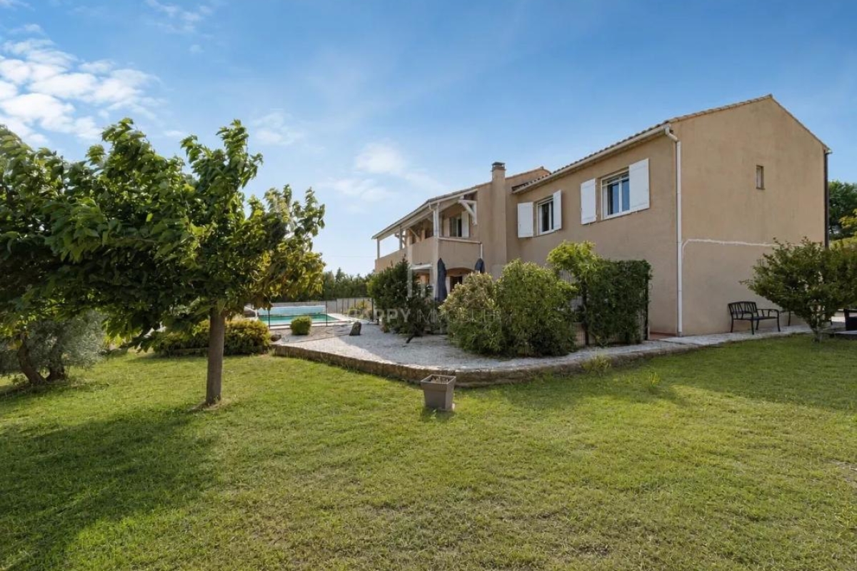 Luxury House for sale in Aureille, 560 000 €, Photo 6