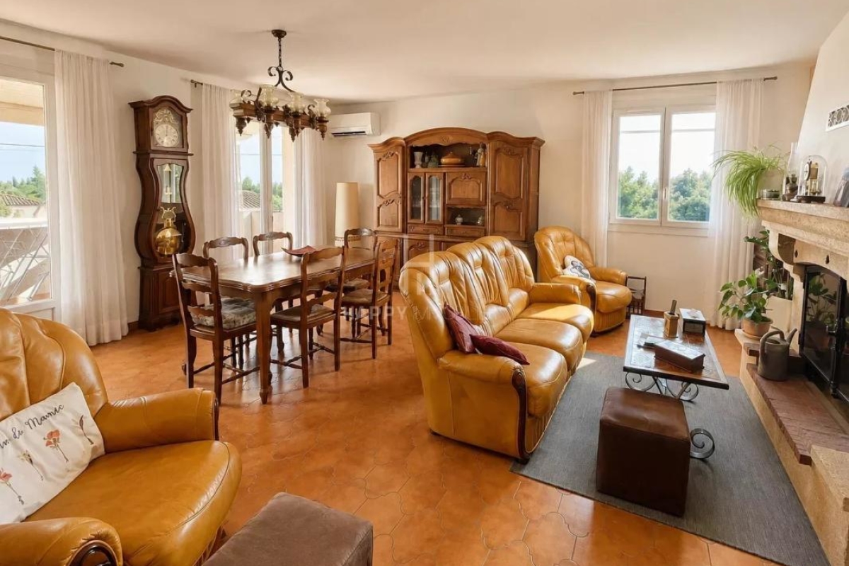 Maison de luxe à vendre à Aureille, 560 000 €, Photo 7