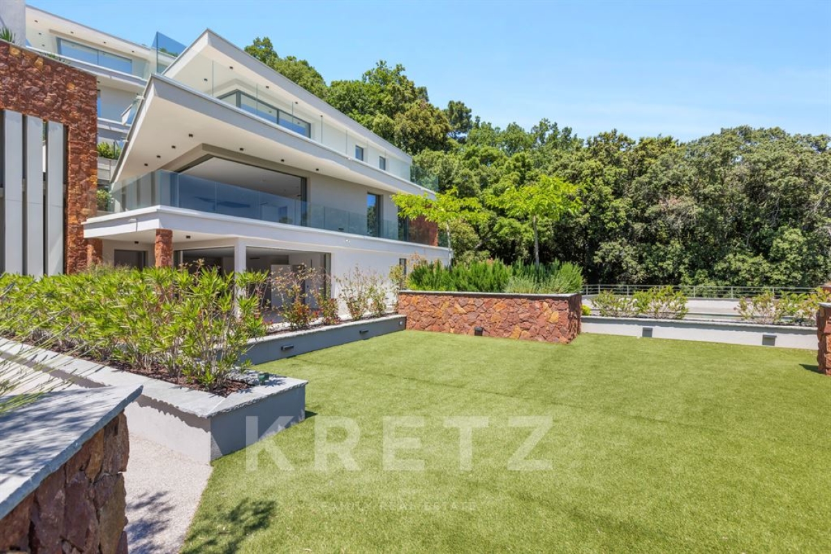 Luxury Apartment for sale in Les Adrets de l'Esterel, 925 000 €, Photo 1