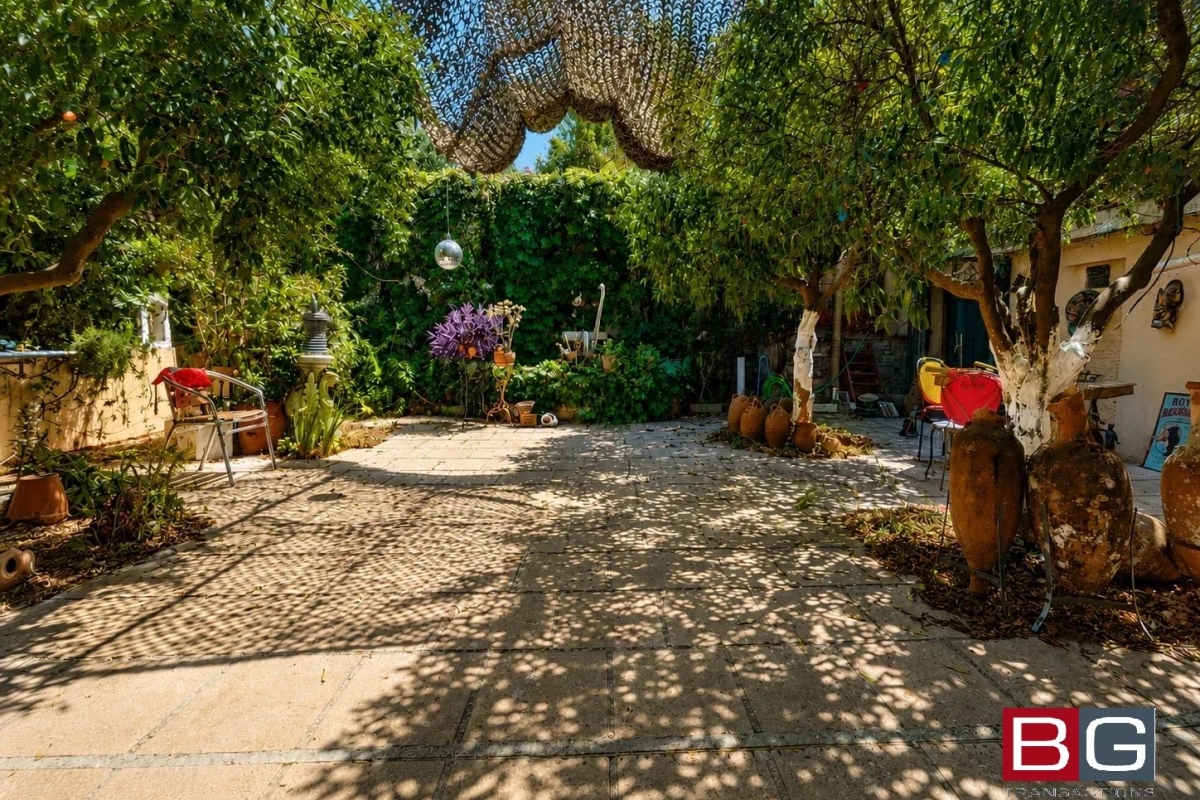 Luxury House for sale in Antibes, 1 165 000 €, Photo 2