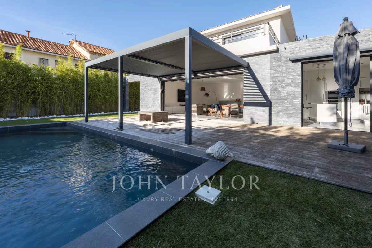 Luxury House for sale in Sanary-sur-Mer, 1 445 000 €, Photo 3
