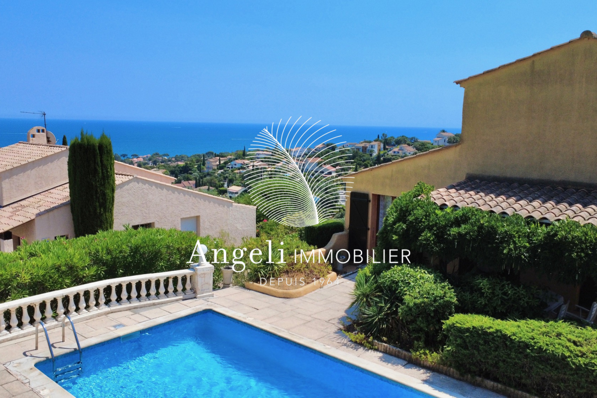 Maison de luxe à vendre à Fréjus, 950 000 €, Photo 3