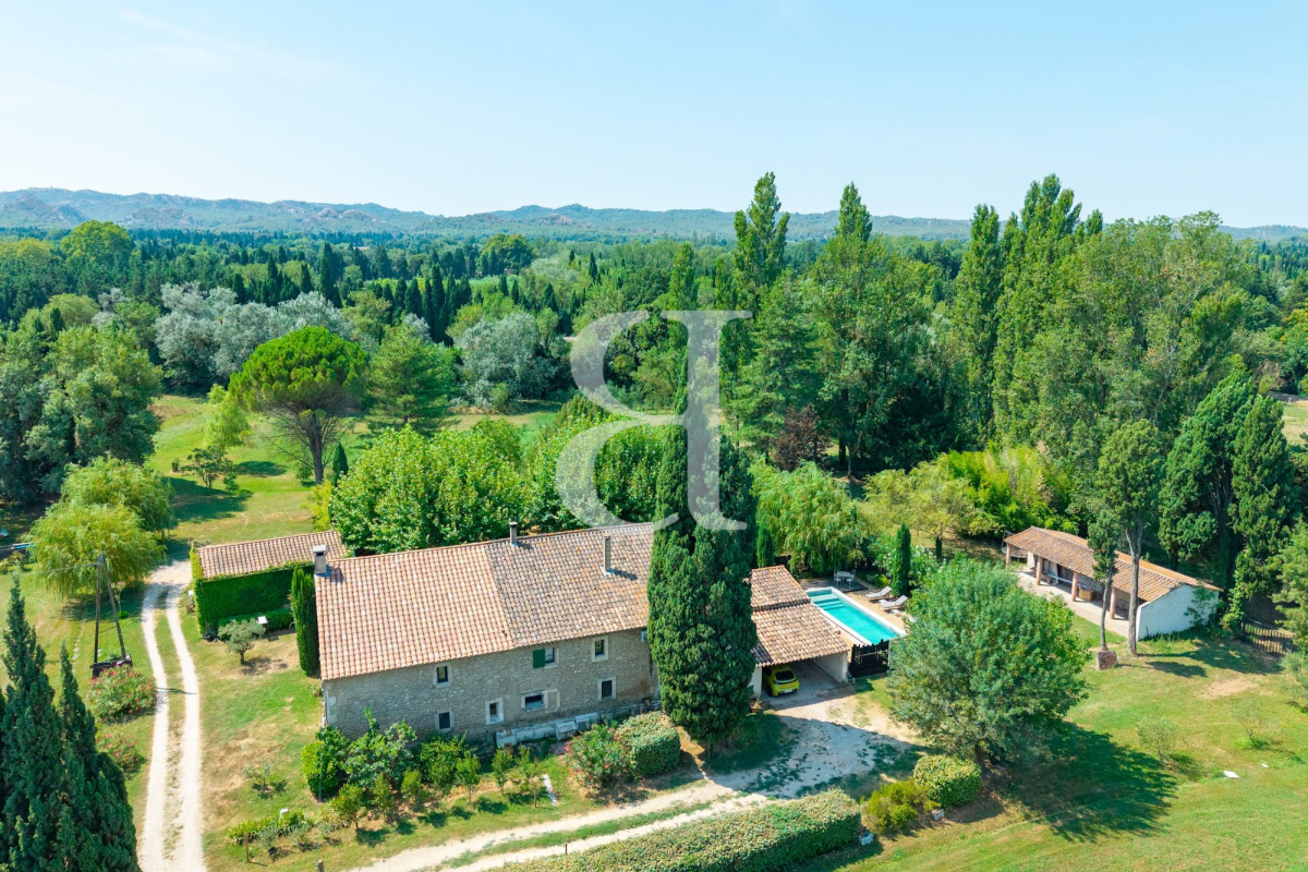 Maison de luxe à vendre à Saint-Rémy-de-Provence, 1 970 000 €, Photo 1