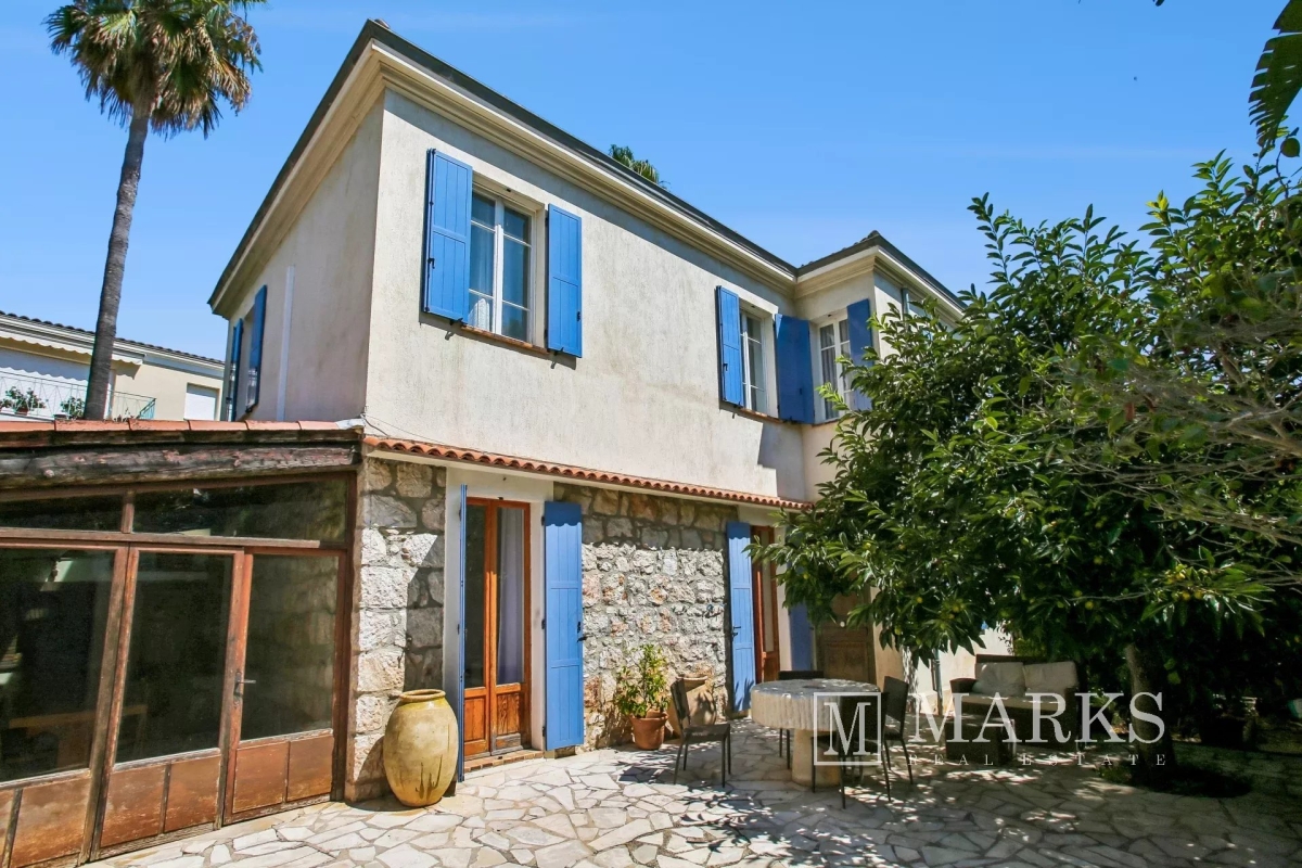 Maison de luxe à vendre à Saint-Jean-Cap-Ferrat, 2 400 000 €, Photo 1