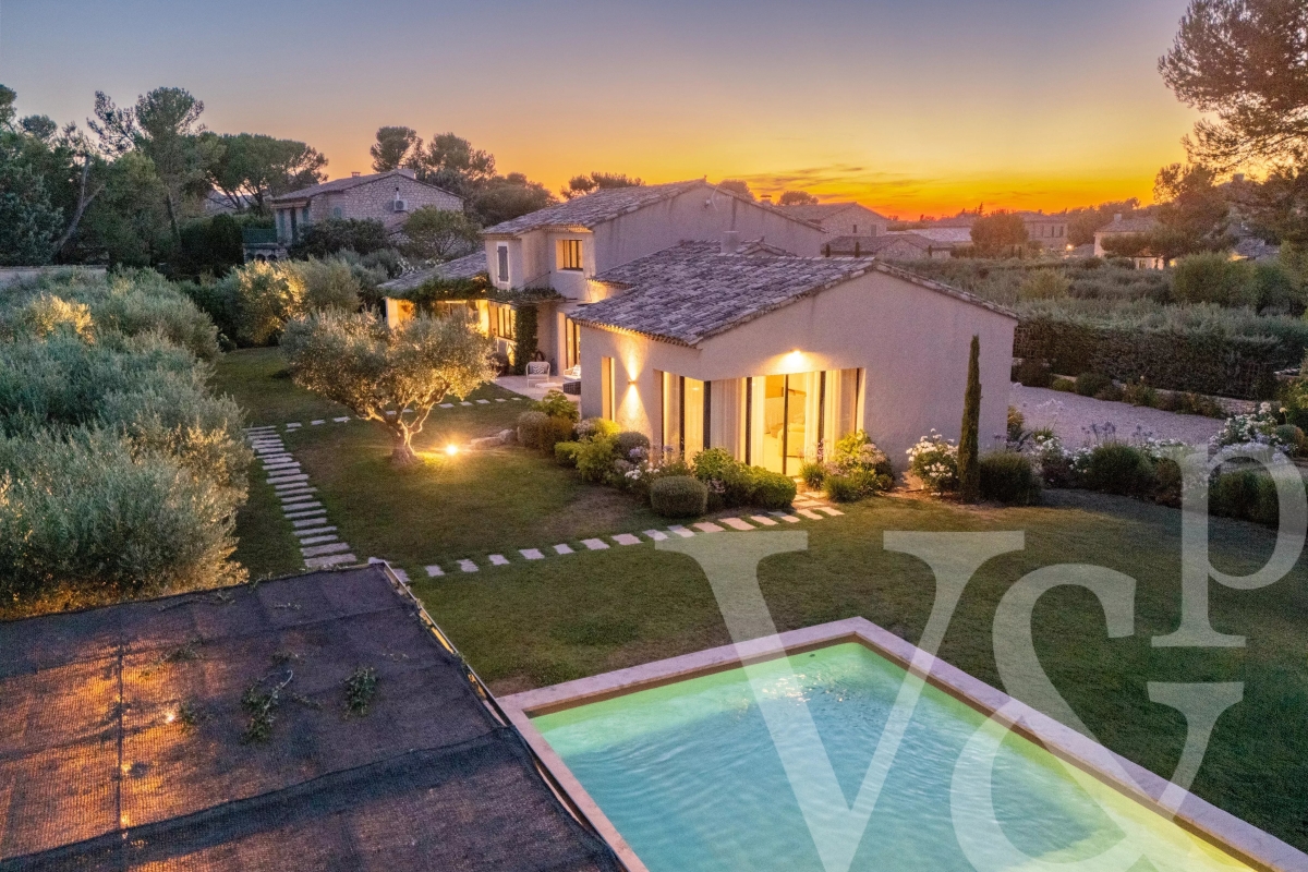 Luxury House for sale in Eygalières, 2 650 000 €, Photo 1