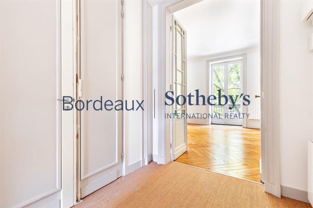 Luxury Apartment for sale in Bordeaux, 399 000 €, Photo 2