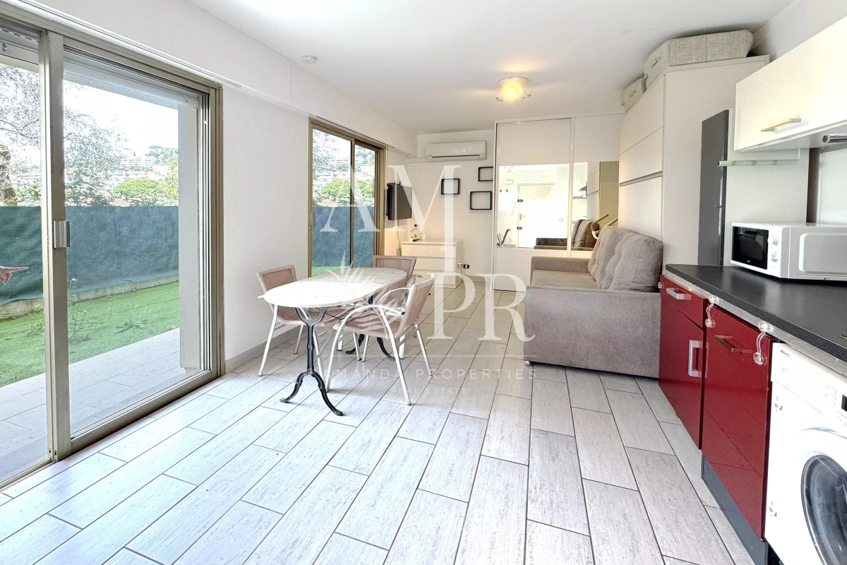 Luxury Apartment for sale in Le Cannet, 159 000 €, Photo 2