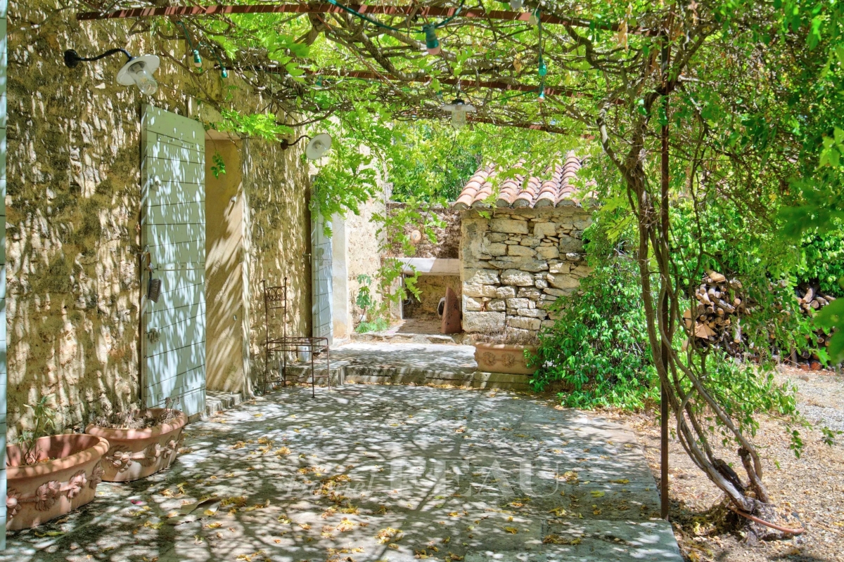 Maison de luxe à vendre à Bonnieux, 2 250 000 €, Photo 2