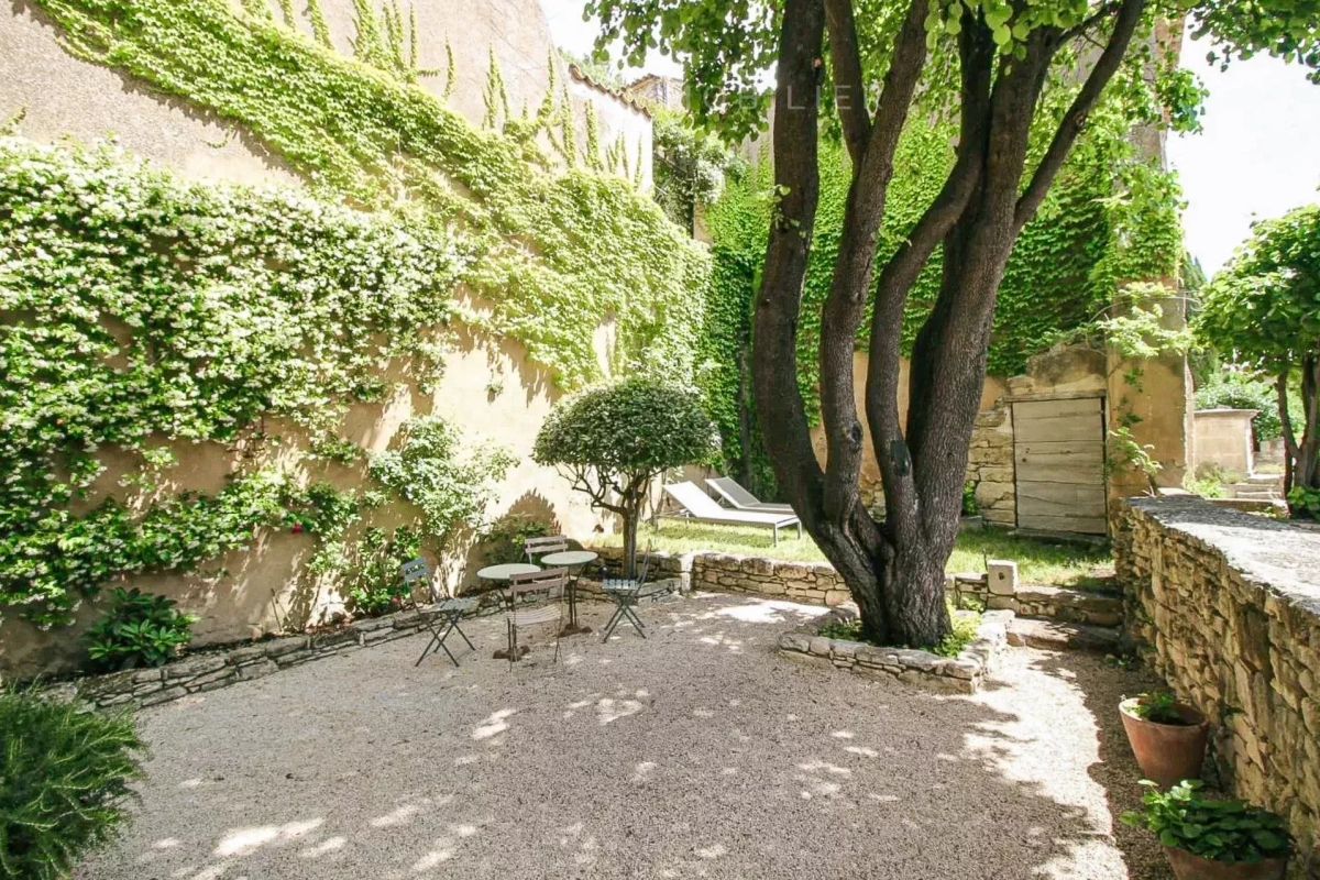 Luxury Apartment for sale in Bonnieux, 775 000 €, Photo 2