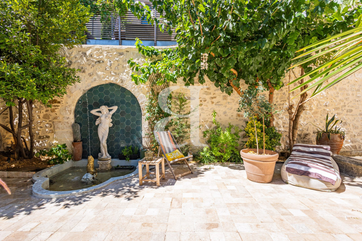 Maison de luxe à vendre à Pernes-les-Fontaines, 957 500 €, Photo 3