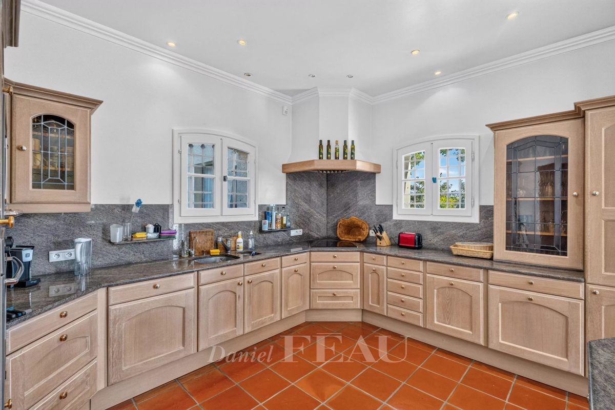 Luxury House for sale in Biot, 2 150 000 €, Photo 6