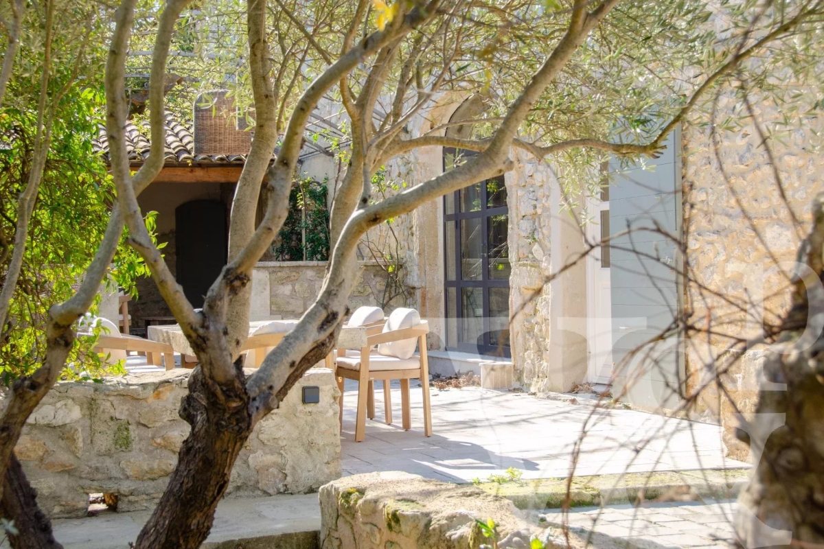 Maison de luxe à vendre à Eygalières, 2 990 000 €, Photo 2