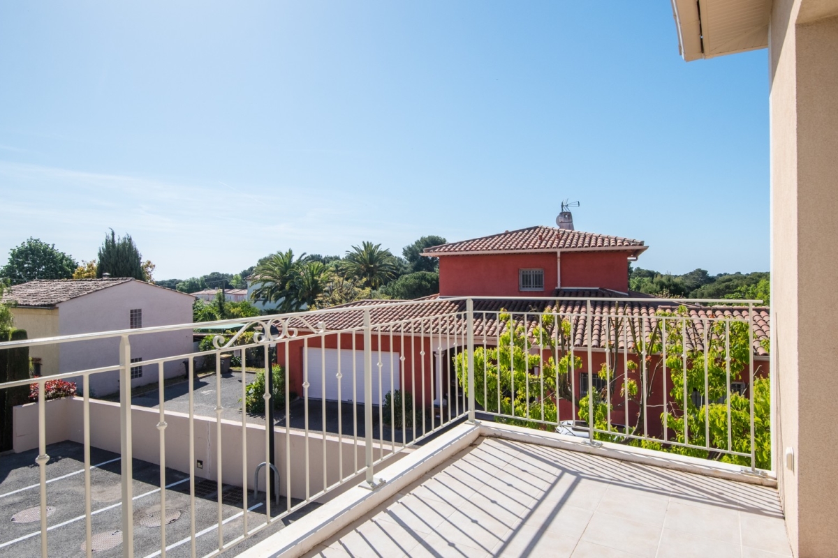 Appartement de luxe à vendre à Antibes, 477 000 €, Photo 2