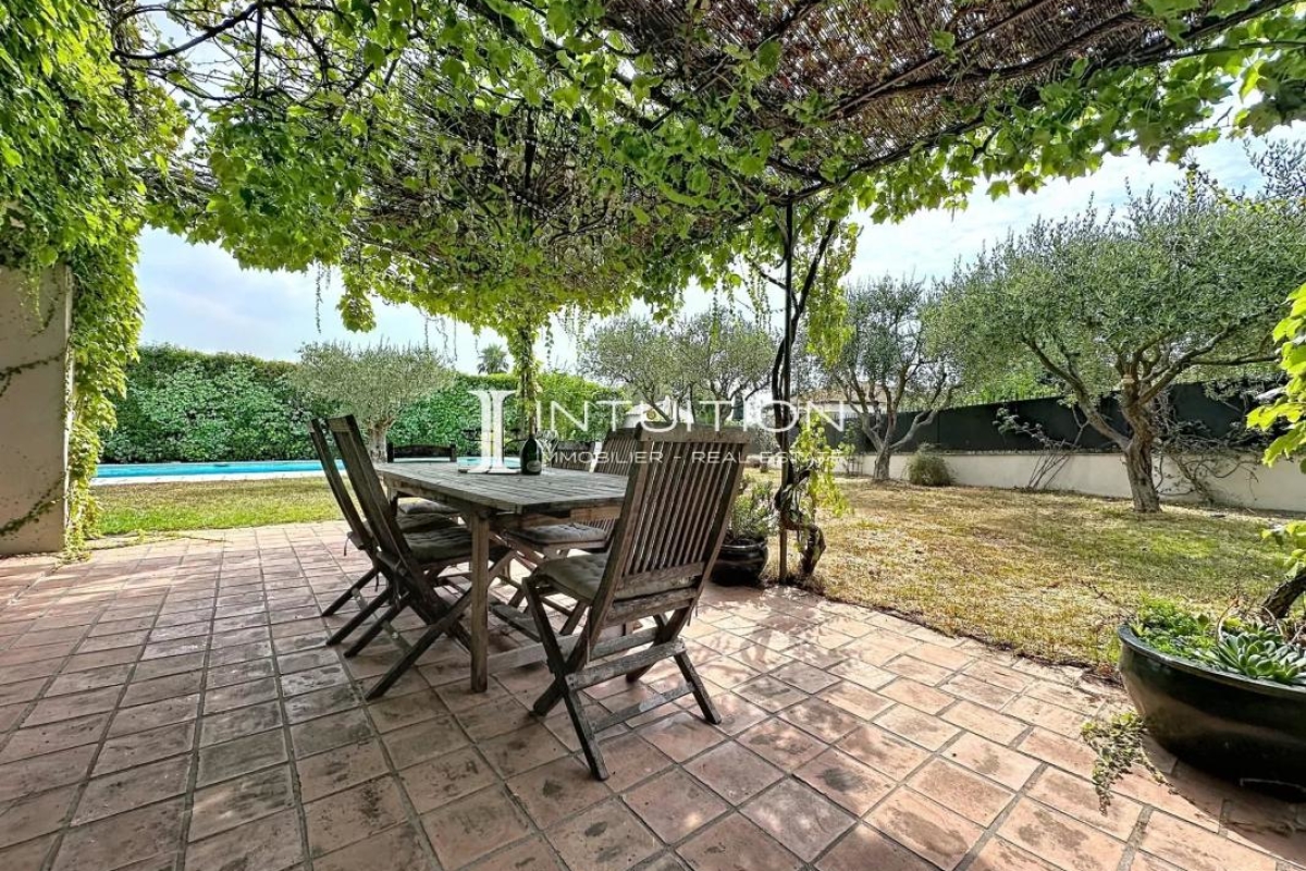 Maison de luxe à vendre à Mougins, 1 890 000 €, Photo 3