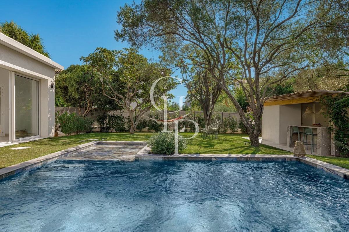 Luxury House for sale in Cagnes-sur-Mer, 1 130 000 €, Photo 4