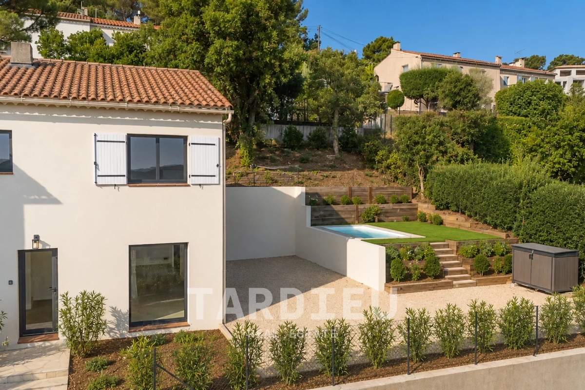 Luxury House for sale in La Croix-Valmer, 950 000 €, Photo 1