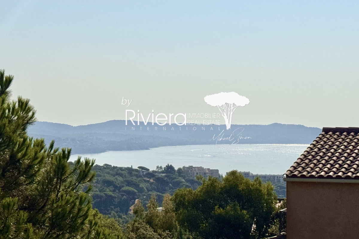 Maison de luxe à vendre à Cavalaire-sur-Mer, 949 000 €, Photo 2