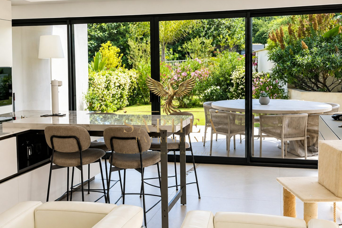 Appartement de luxe à vendre à Antibes, 980 000 €, Photo 2