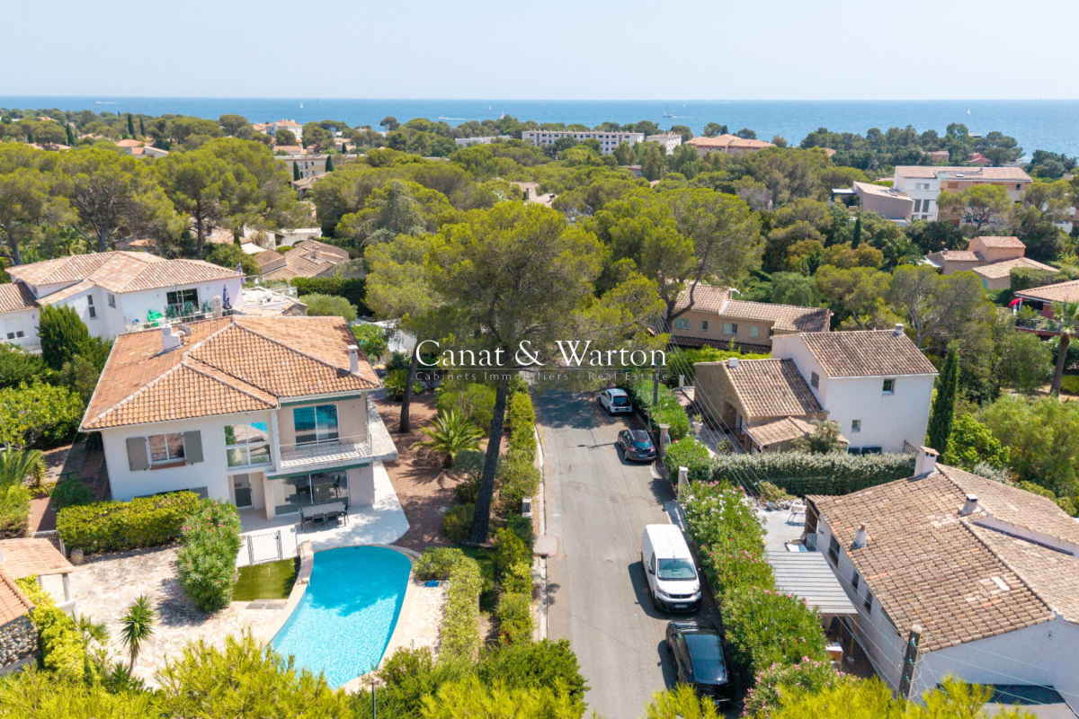 Maison de luxe à vendre à Saint-Raphaël, 1 415 000 €, Photo 2