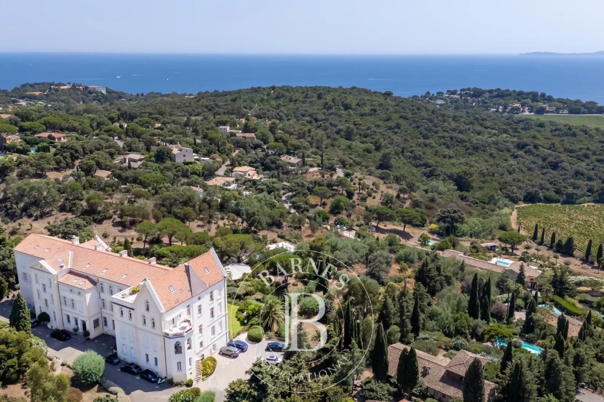 Luxury Apartment for sale in La Croix-Valmer, 860 000 €, Photo 2