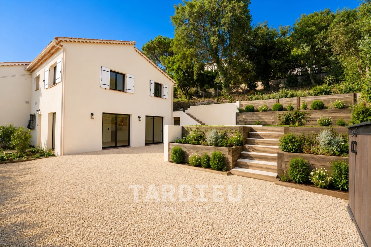 Luxury House for sale in La Croix-Valmer, 950 000 €, Photo 2